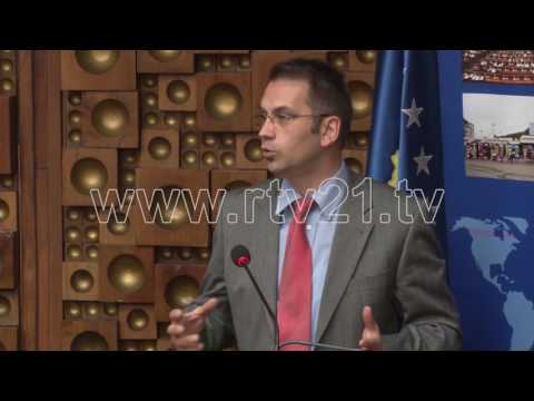 Promovohet libri “Mes Stabilitetit dhe demokratizimit”, i Adem Behës - 06.03.2017