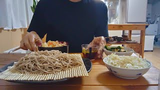 仕事帰りの晩ごはん記録/独身男一人暮らし/ぶっかけそうめんとざる蕎麦と親子丼牛丼
