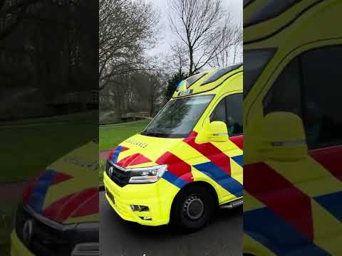 02-145 ambulance Lemmer met spoed naar ziekenhuis Leeuwarden