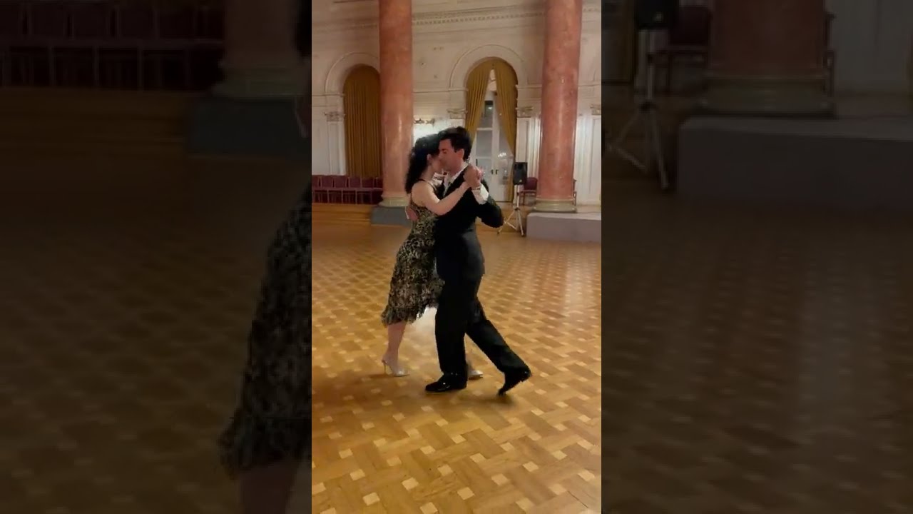 Maria Casán & Pablo Ávila: Vals @grandhotelrogaska2384