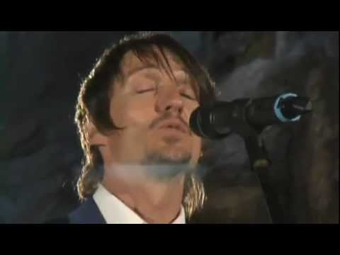 Chris Chameleon with the Drakensberg Boys Choir - "Pie Jesu"