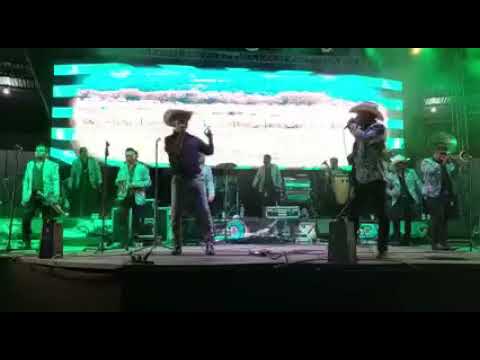 EL CAMPESINO Y EL NARCO EFRAIN TOLEDO CON BANDA ZIRAHUEN