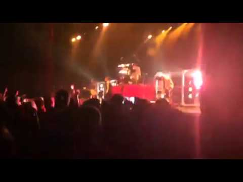 Asking Alexandria live 2016