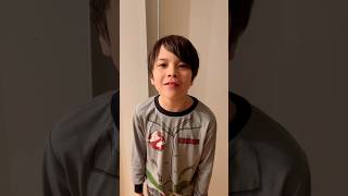 【モントリオール親子】 Dad Teaches Kids a Weird Playground Song from His Childhood in Japan 😂