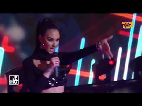 “Jeho” Laura - Blues me Tekila