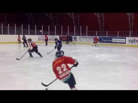 Lidingö vikings 04:or tränade av Maurice som är tränare tillsammans med Per Wiren på Gurucampen