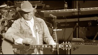 Dwight Yoakam - &quot;Nothing&#39;s Changed Here&quot; Live @ The Warfield, San Francisco, CA 12.7.13