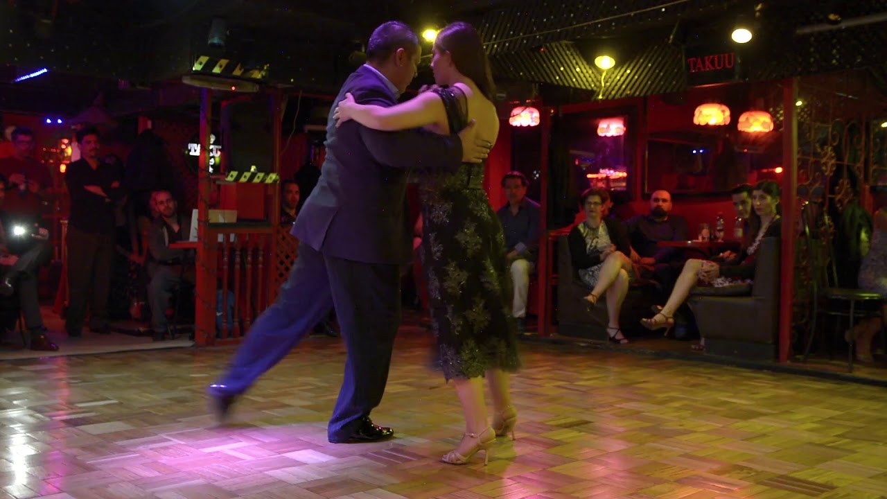 Pocas palabras - Nany Peralta & Andrea Zuñiga - Milonga La Medialuna