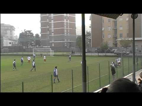 SINTESI NAVIGLIO TREZZANO - Folgore Caratese   29ott2011JUNIORES NAZIONALE.mpg