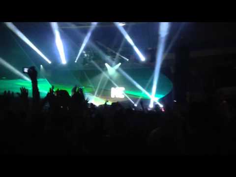 Dada Life- Call On Me (LIVE)