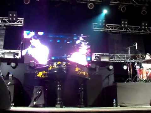 Axel en Tucuman cantando YO ESCUCHO AL AXEL