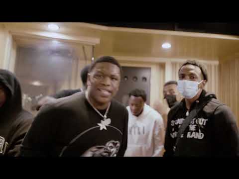 Oubuzzin - Ak's (Official Music Video )