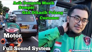 Download lagu OJOL GANTENG SAMPAI GAK DIKASIH PULANG MAINKAN MUSIK DI MOTOR || CERITA OJOL mp3