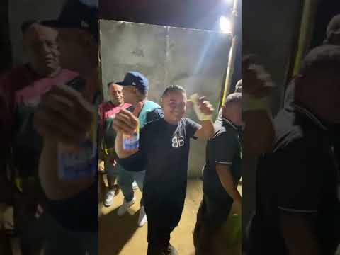 Hoy por primera vez en Tuchin.  El más grande de la champeta 😎 Papá Reynaldo 👑👑👑👑