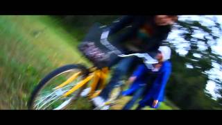 Music video thumbnail preview for Los Bunkers - Quién Fuera (video oficial HD) by Los Bunkers