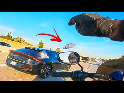 11 MINUTES OF EPIC, CRAZY, AWESOME & UNEXPECTED Motorcycle Moments - Ep. 432