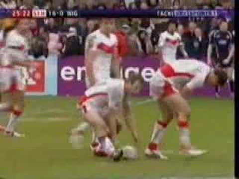 Thomas Leuluai Big Hit on Maurie Fa'asavalu