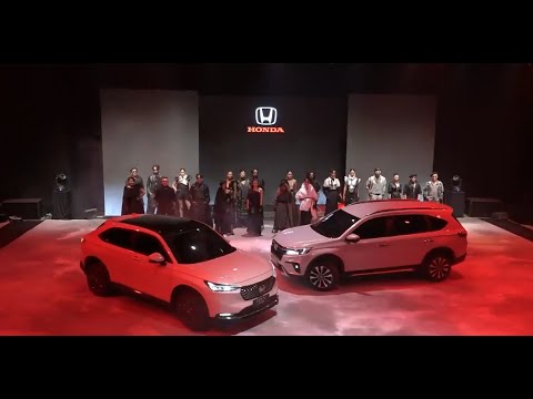 Surabaya Fashion Parade 2022 SYNCHRONIZE - Honda x Deden Siswanto - Supported by ArtGrass