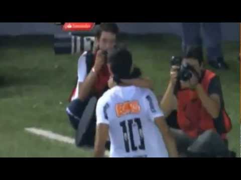 Ganso Amazing Goal - Santos Vs Bolivar 3-0 10.05.2012