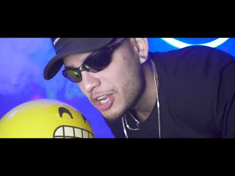 MC WM, MC Leléto, Os Cretinos e DJ Gege - Pampuda | Xhitts |