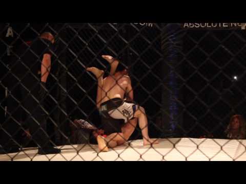 Hughie O'Rourke vs Arann Maguire at Cage Legacy 2
