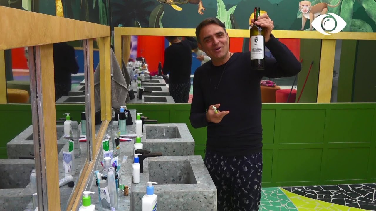 Mungesa e ujit, Armaldo vjen me shishe vere për të larë dhëmbët