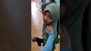 Download lagu Jangan Ambil Lolipop Kakak   !! 🍭😱😤🤪🤣 Syila Syirah #shorts mp3