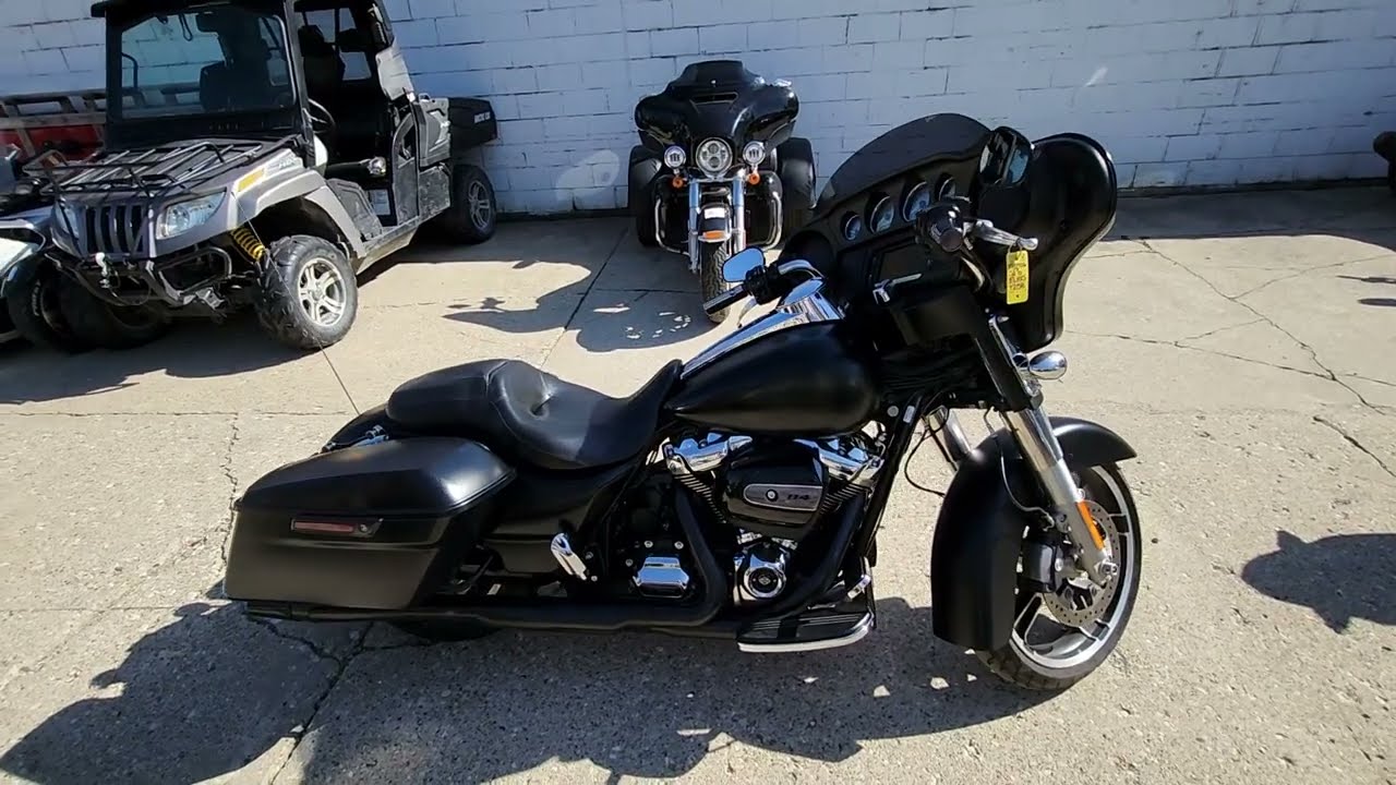 2017 Harley-Davidson® Street Glide® Special Motorcycle
