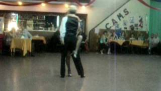 Quique Camargo baila Zorro Gris