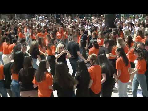 TV 5 - Užičko kolo na  Gradskom  trgu u Užicu