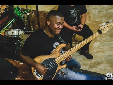 Se liga nessas ideias nessa música pode morar aqui baixista acrecentou várias ideias ! Cover bass 🎸