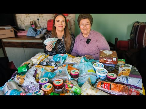 Dala Sam Babi Celu Penziju da Potroši za 24 SATA