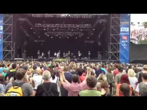 Shtetl Superstars performing in Czech for Colours crowd in Ostrava - crowd view