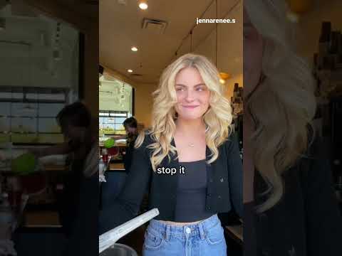 I literally want small hot blondie😍