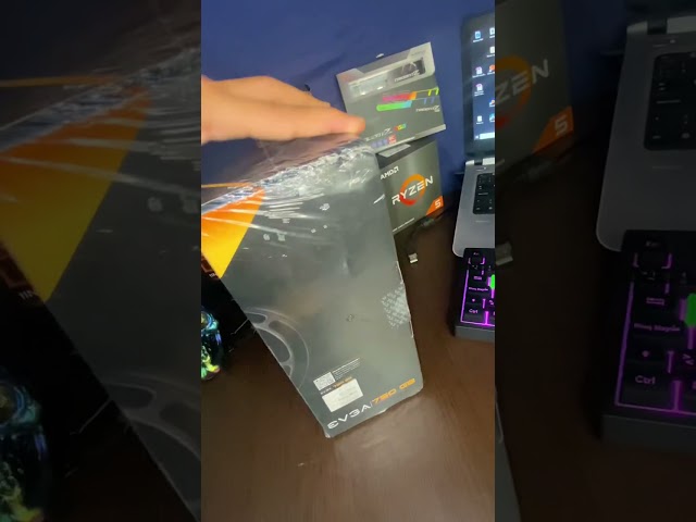 Vídeo relacionado con EVGA 220-G5-0750-X1 Super Nova 750 G5, 80 Plus Gold 750W, totalmente modular, modo ECO con ventilador Fdb, garantía de 10 años, tamaño compacto de 150 mm, fuente de alimentación