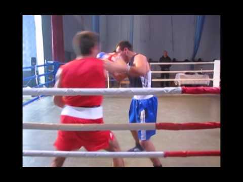 Suliman Abdourachidov (FRA) oct. 2014 [AC]