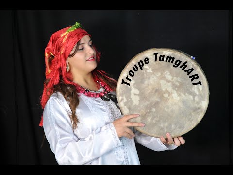 siham tilila  : hidous لأول مرة بمدينة وجدة شابات يبدعن برقصة فلكلورية حيدوس