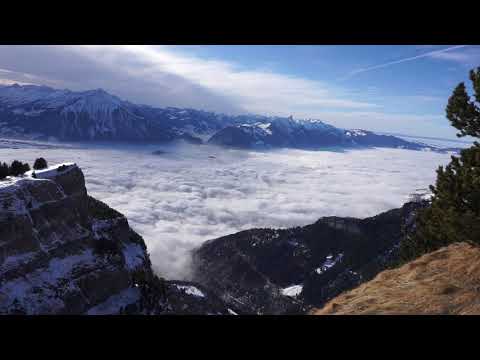 Amazing hang-gliding in the Swiss Alps!