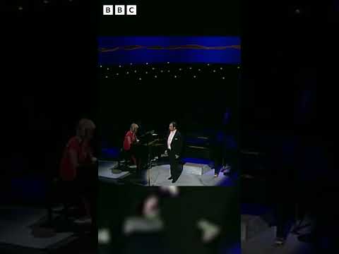 2001 Song Prize winner Marius Brenciu with "Changeons propos"