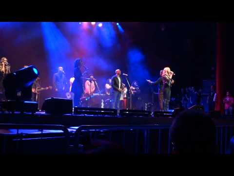 Mari Rocha (RAIZ CORAL) - Tudo Entregarei