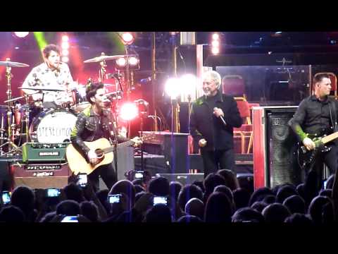 TOM JONES & STEREOPHONICS 'DON'T KNOCK' @ ROYAL ALBERT HALL 2015