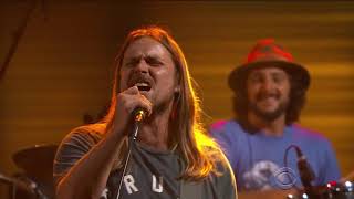 Lukas Nelson &amp; Promise Of The Real Perform 'Find Yourself'
