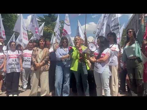 Perihan Koca, Özel Sektör Öğretmenleri ve mülakat mağduru öğretmenlerle birlikte sokaklardayız