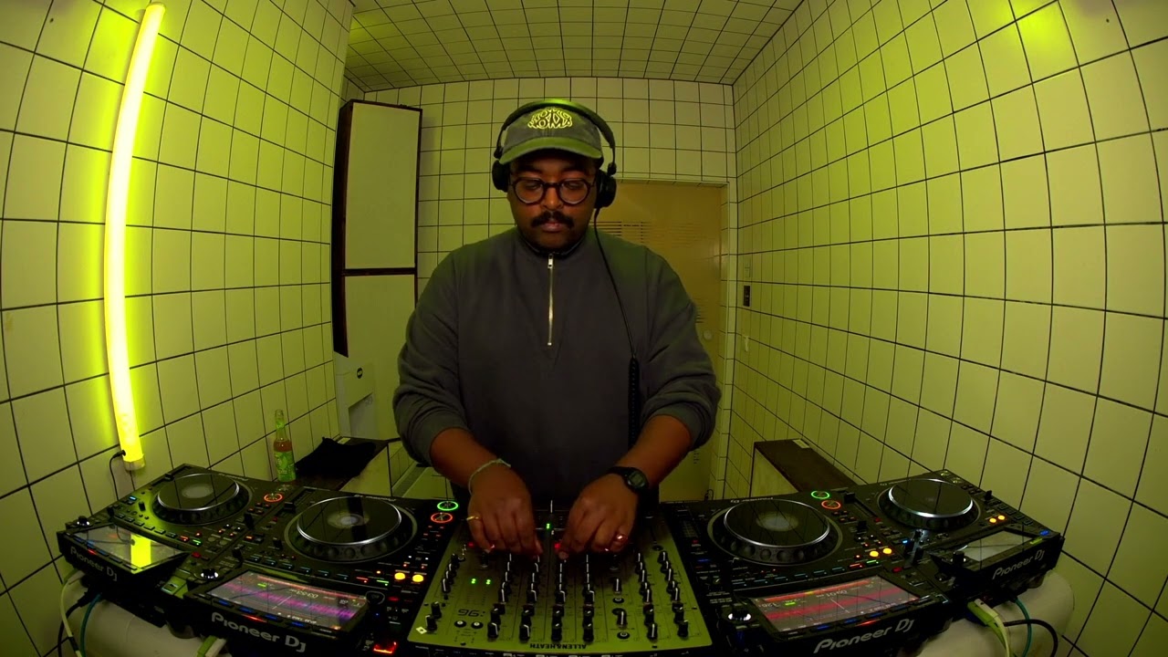 XHUMANS - Dawit Asfaha - Untitled Set