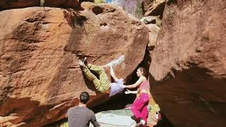 Video thumbnail de Chesire, 7a. Albarracín