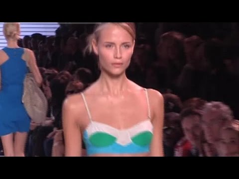 STELLA MCCARTNEY Fashion Show Spring Summer Paris 2007 by Fashion Channel