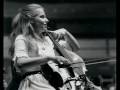 JACQUELINE DU PRÉ plays "Jota", from Suite populaire espagnole.