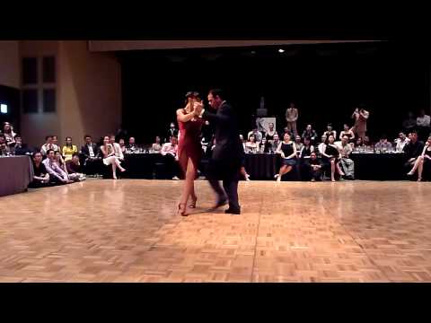  Fabian Peralta  and  Lorena Ermocida  are  dancing  to  the  tango  "  Carrillon De La Merced  "