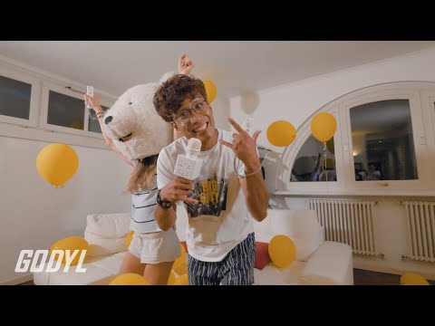 [OFFICIAL VIDEO] GODYL - Pijama Party