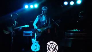 Diamond Rings - "Runaway Love"